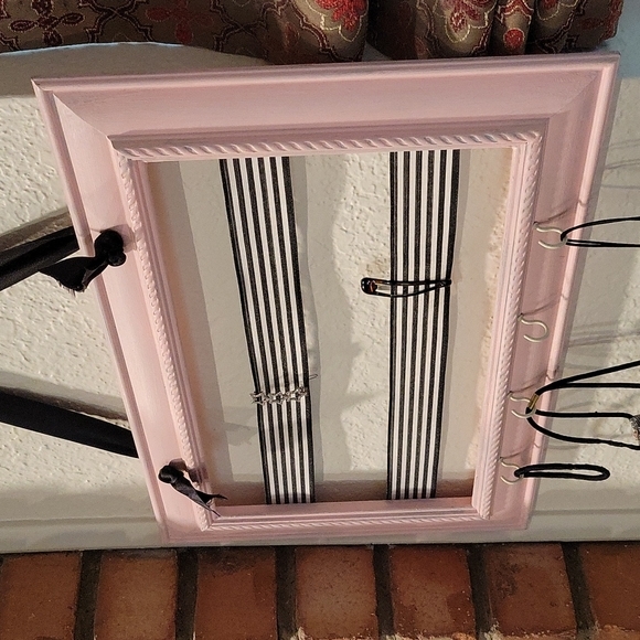 French Inspired Shabby Chic Hair Jewelry Holder Black White Pink - Picture 7 of 13